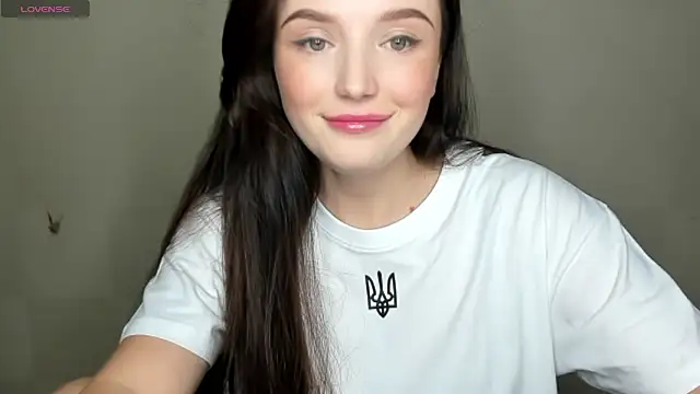 Snapshot of EvaaMillerr99 chatting on 12.25.24 EvaaMillerr99 online show from 12.25.24