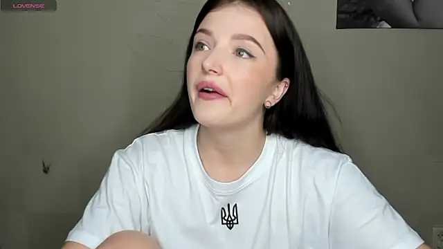 Snapshot of EvaaMillerr99 chatting on 12.27.24 EvaaMillerr99 online show from 12.27.24