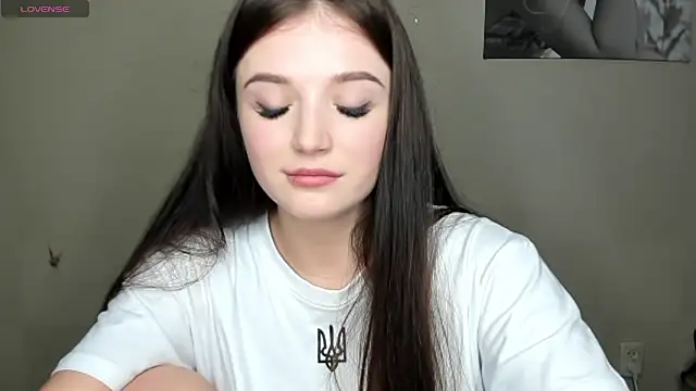 Snapshot of EvaaMillerr99 chatting on 01.07.25 EvaaMillerr99 online show from 01.07.25