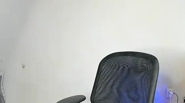 Snapshot of EvaaMillerr99 chatting on 02.18.25 EvaaMillerr99 online show from 02.18.25