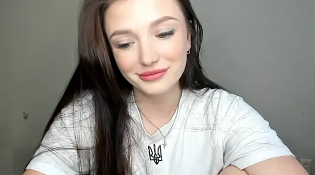 Snapshot of EvaaMillerr99 chatting on 03.21.25 EvaaMillerr99 online show from 03.21.25