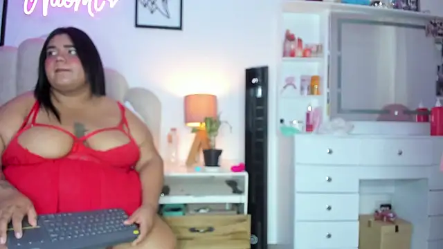 NaomiAsha online show from 06.05.26