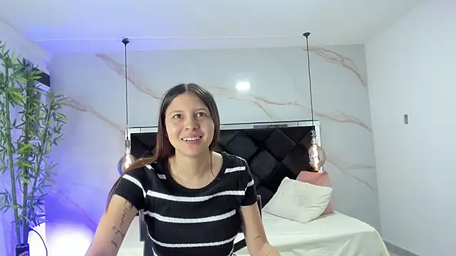 AngelaaCute  online show from 11.15.25