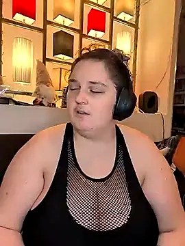 Snapshot of LadyRochester chatting on 04.19.26 LadyRochester online show from 04.19.26