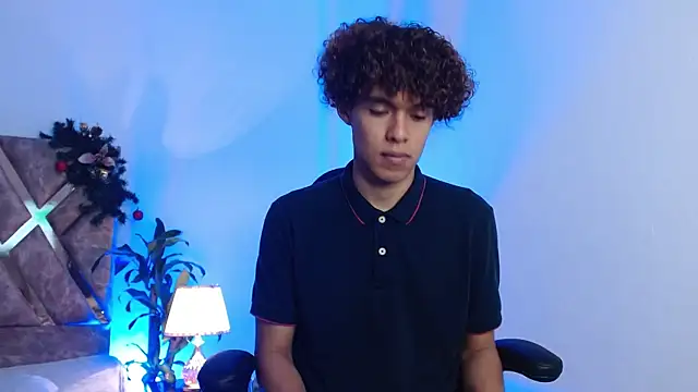 Snapshot of nickolas_moon chatting on 12.14.24 nickolas moon online show from 12.14.24