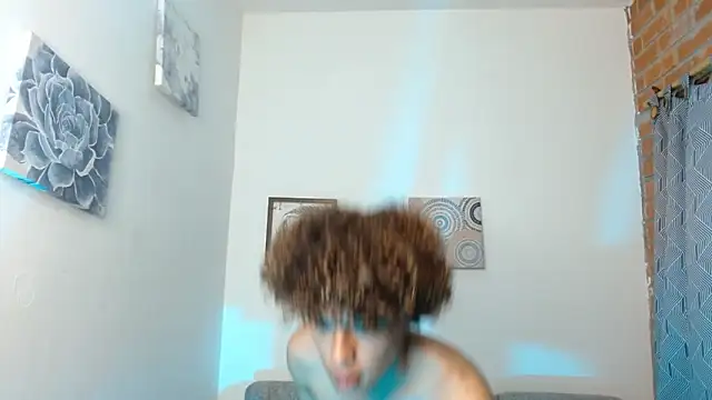 Snapshot of nickolas_moon chatting on 01.14.25 nickolas moon online show from 01.14.25