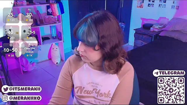 Snapshot of meraki_fraise chatting on 06.22.26 meraki fraise online show from 06.22.26