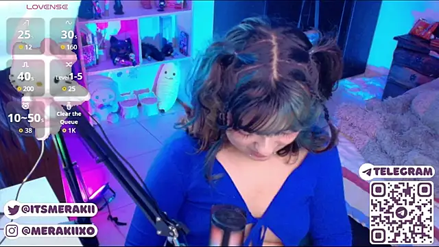 Snapshot of meraki_fraise chatting on 07.23.26 meraki fraise online show from 07.23.26