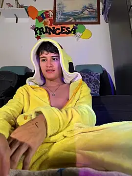 Twinkie-Alex18 online show from 03.11.25