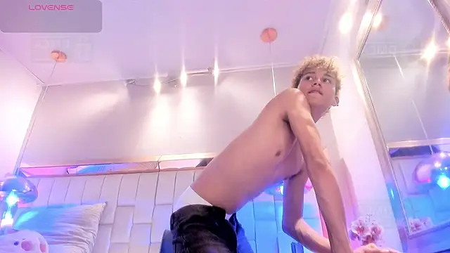 Twinkie-Alex18 online show from 09.29.25