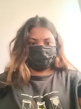 Snapshot of Hotmilfxox chatting on 12.04.24 Hotmilfxox online show from 12.04.24