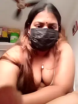 Snapshot of Hotmilfxox chatting on 12.28.24 Hotmilfxox online show from 12.28.24