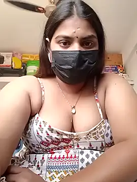 Snapshot of Hotmilfxox chatting on 01.23.25 Hotmilfxox online show from 01.23.25