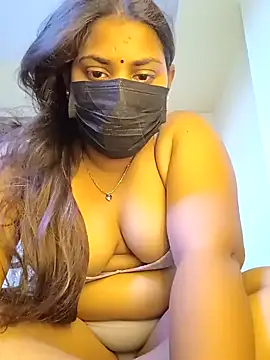 Snapshot of Hotmilfxox chatting on 03.01.25 Hotmilfxox online show from 03.01.25