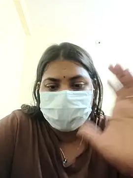 Snapshot of Hotmilfxox chatting on 04.07.26 Hotmilfxox online show from 04.07.26