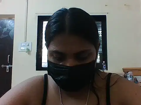 Snapshot of Hotmilfxox chatting on 05.29.26 Hotmilfxox online show from 05.29.26