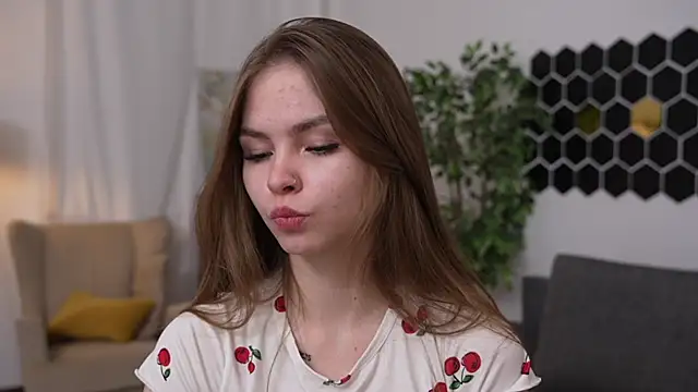 Snapshot of CherrylReid chatting on 12.05.24 CherrylReid online show from 12.05.24