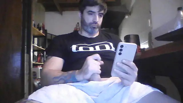 Snapshot of ozzypsico13 chatting on 05.31.26 ozzypsico13 online show from 05.31.26