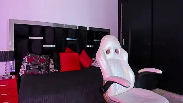 Tasha Sant online show from 10.29.25