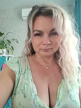 candy queeen online show from 06.22.26