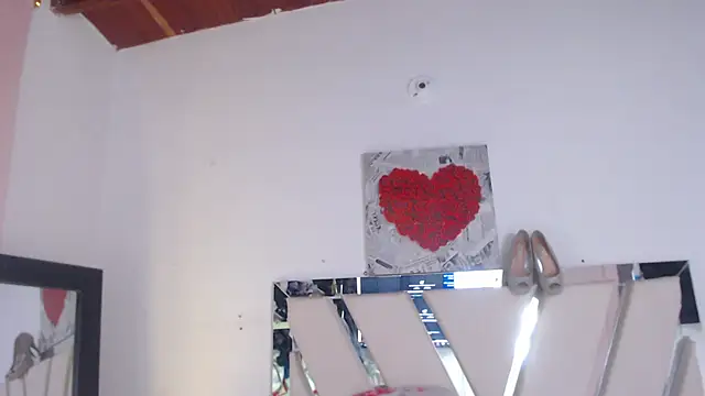 Snapshot of Amara_Red chatting on 05.15.26 Amara Red online show from 05.15.26