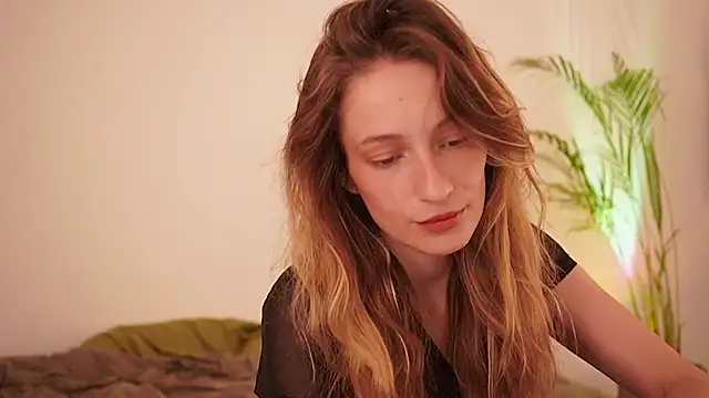 Snapshot of Stephany_talks chatting on 09.25.25 Stephany talks online show from 09.25.25