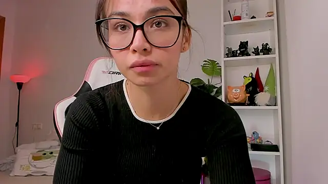 Snapshot of Adriennesexxx chatting on 12.07.24 Adriennesexxx online show from 12.07.24