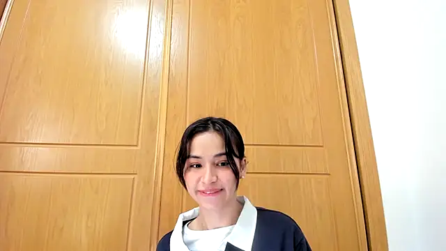 Snapshot of Adriennesexxx chatting on 02.16.25 Adriennesexxx online show from 02.16.25