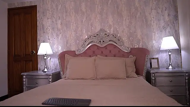 AngelineConnor online show from 06.11.26