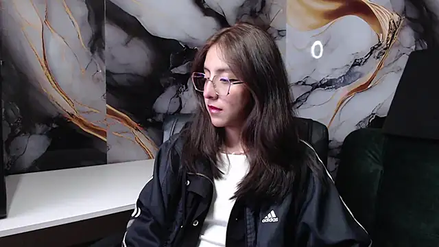 Snapshot of ling_ling24 chatting on 03.21.25 ling ling24 online show from 03.21.25