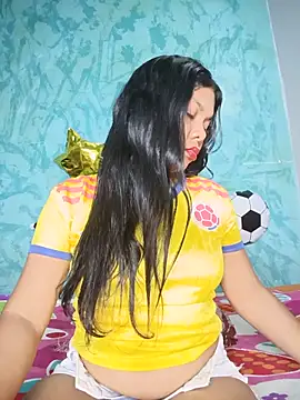 DIORA Latina online show from 06.19.26