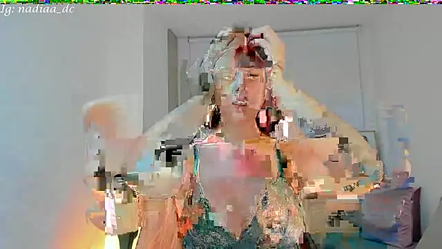 Snapshot of Nadiaa_ chatting on 01.13.25 Nadiaa online show from 01.13.25