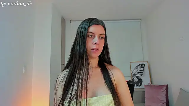 Snapshot of Nadiaa_ chatting on 01.17.25 Nadiaa online show from 01.17.25