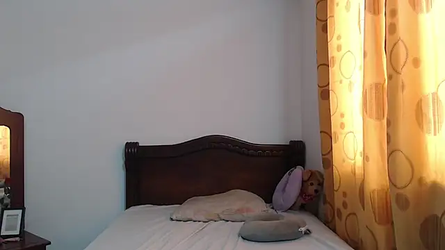 StormiHills online show from 11.14.25