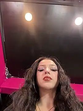 exoticmisfitt online show from 03.16.26