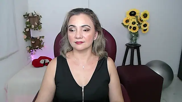 Ghada milf online show from 03.12.26