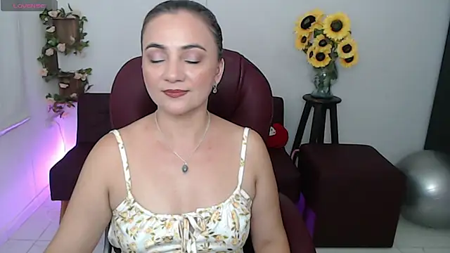 Ghada milf online show from 04.13.26