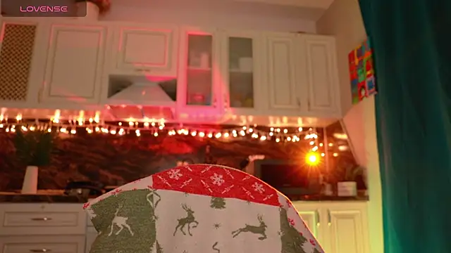 Snapshot of art_Jane chatting on 12.12.24 art Jane online show from 12.12.24