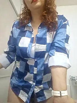 Snapshot of doctora-danna chatting on 03.17.25 doctora-danna online show from 03.17.25