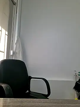Snapshot of doctora-danna chatting on 09.17.25 doctora-danna online show from 09.17.25