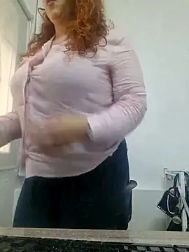 Snapshot of doctora-danna chatting on 09.26.25 doctora-danna online show from 09.26.25