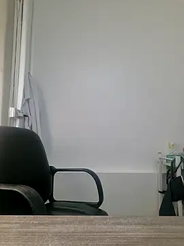Snapshot of doctora-danna chatting on 10.04.25 doctora-danna online show from 10.04.25