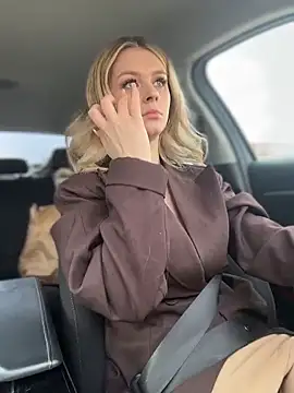 Love Bri online show from 03.31.26