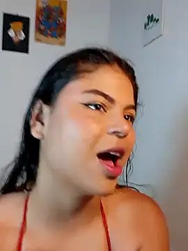 Snapshot of Cleo_hills chatting on 12.24.24 Cleo hills online show from 12.24.24