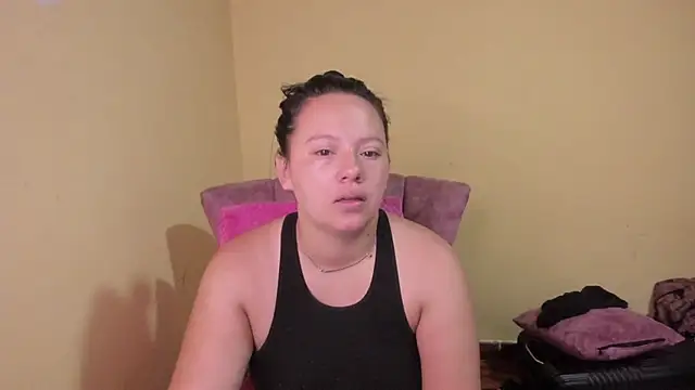 lauraguzman online show from 06.11.26