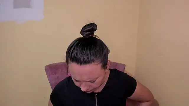 lauraguzman online show from 07.17.26