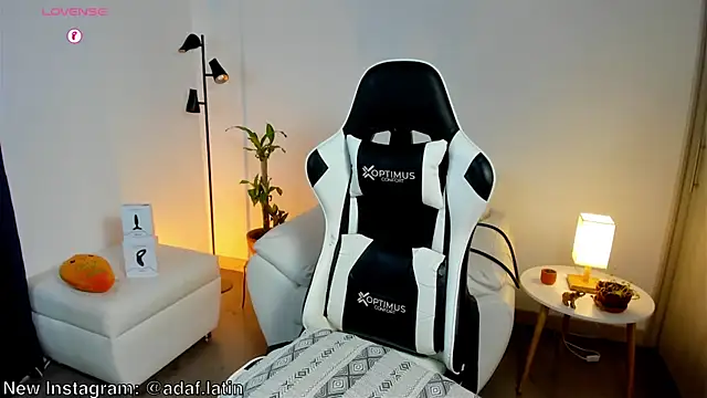 dafboy1 online show from 04.30.26