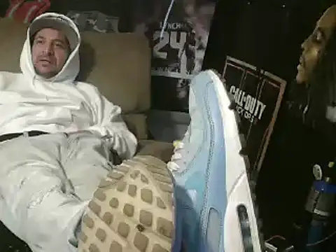 Snapshot of RM_Discov3ri3z chatting on 12.04.24 RM Discov3ri3z online show from 12.04.24