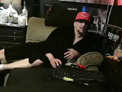 Snapshot of RM_Discov3ri3z chatting on 01.04.25 RM Discov3ri3z online show from 01.04.25