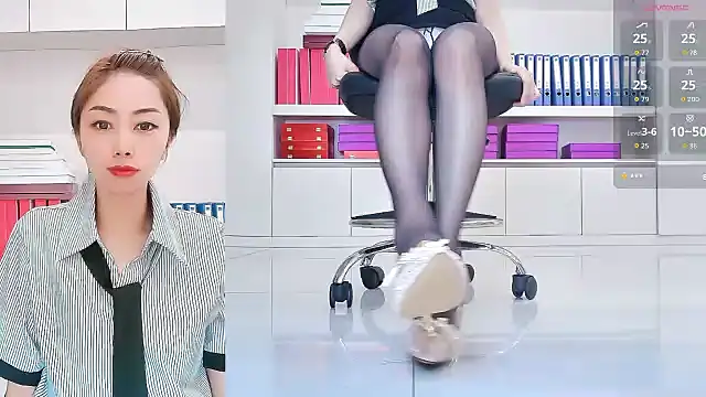 Aster Hoa online show from 02.10.26